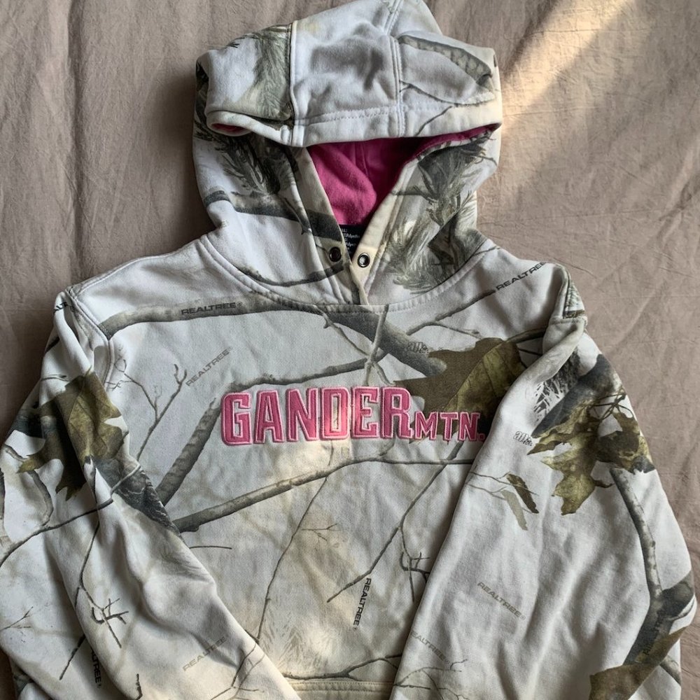 Pink and Camo Gander Mountain Hoodie Size Small